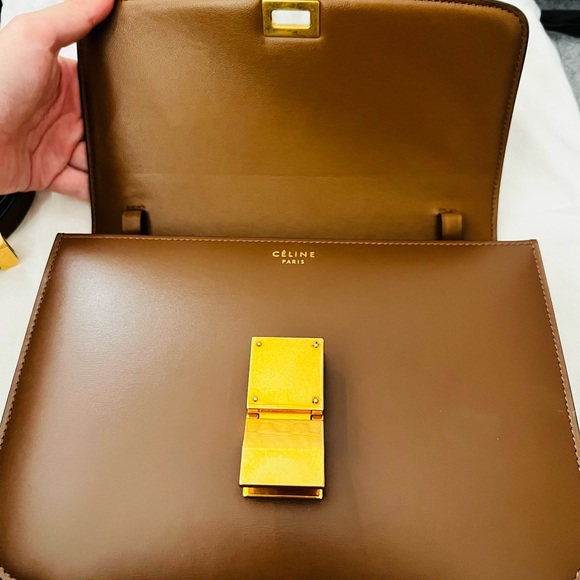 CELINE MEDIUM CLASSIC BAG IN BOX CALFSKIN CAMEL - Picture 7 of 17